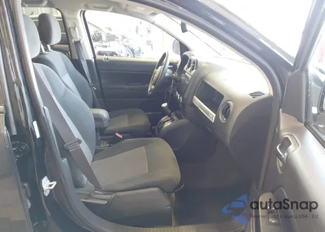 2016 Jeep Compass Sport z USA, uszkodzony, nr VIN 1C4NJCBA3GD560852